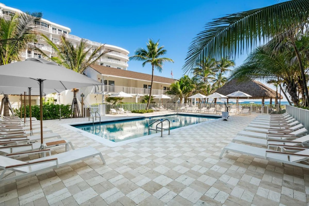 Beachcomber Resort & Club