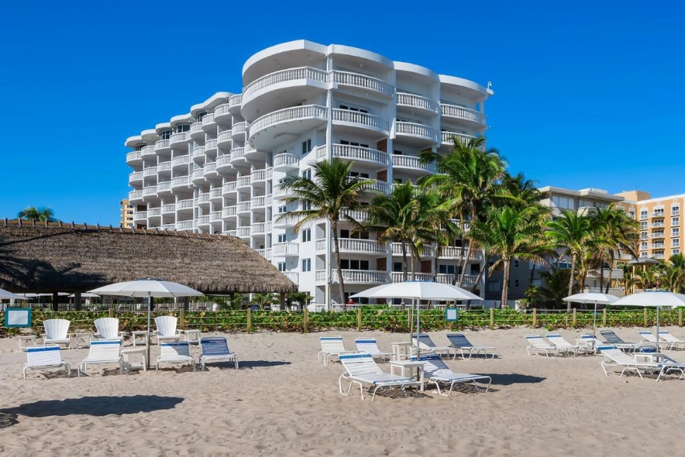 Beachcomber Resort & Club